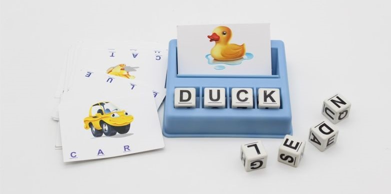 آموزش لغات انگلیسی با تاس چین