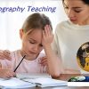 کره مغناطیسی معلق با پایه طرح کتاب